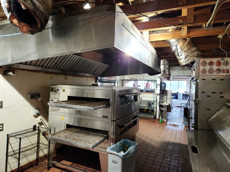 More Photos Of 11122 E 21st St, Tulsa Restaurant For Sale