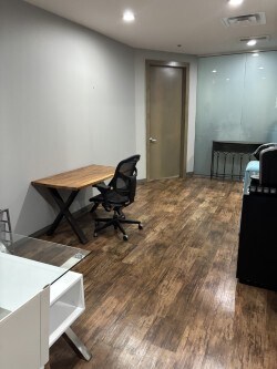 More Photos Of 3216 W Arkansas Ln, Dalworthington Gardens Office For Lease