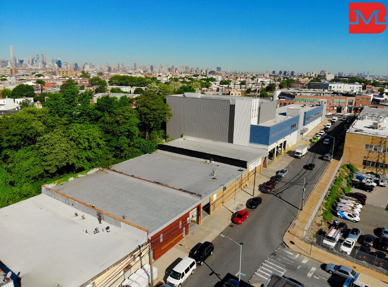 More Photos Of 2566 Borough Pl, Woodside General Retail For Lease