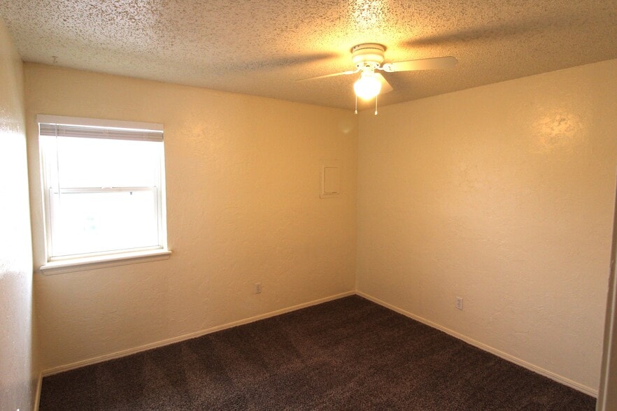 More Photos Of 1311 Glen Oaks Ct, Norman Apartments For Sale