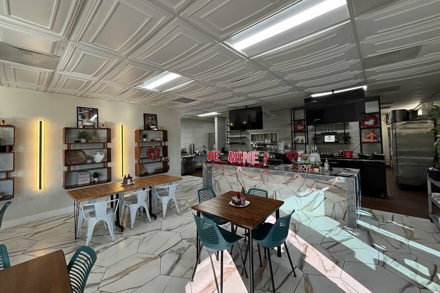 More Photos Of 10655 Coloma Rd, Rancho Cordova Freestanding For Sale