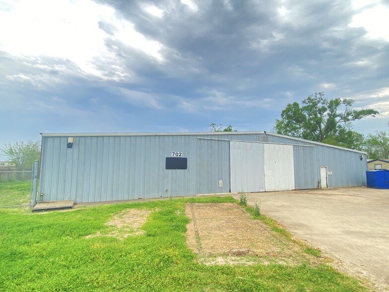 Primary Photo Of 702 E Airline Hwy, Gramercy Manufacturing For Sale