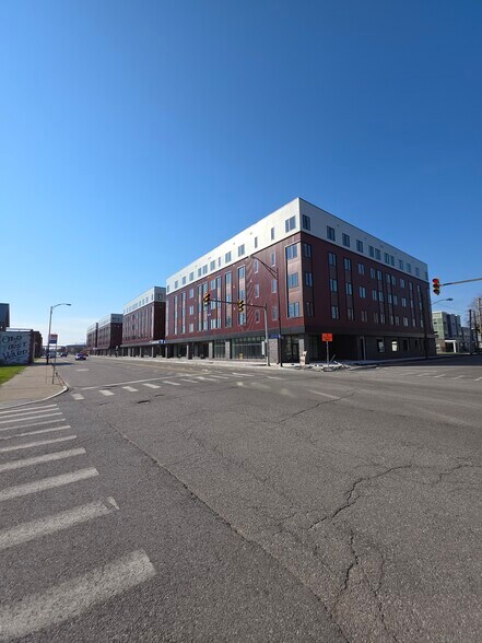 More Photos Of 450 S Park Ave, Buffalo Storefront Retail Residential For Lease