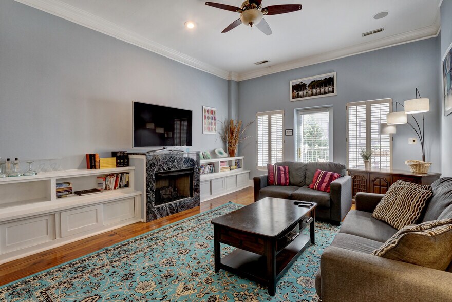 More Photos Of 271 N Front St, Wilmington General Retail For Sale