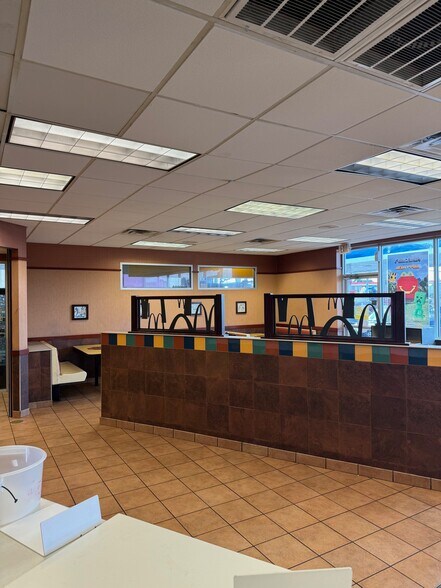 More Photos Of 13496 Highway 73, Geismar Fast Food For Sale