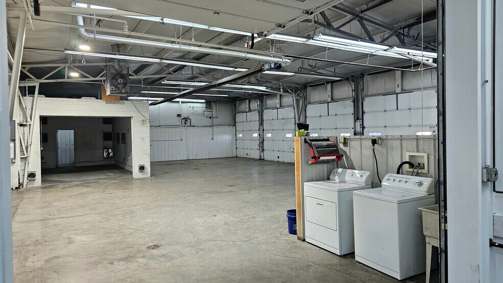 More Photos Of 1120 Old State Route 74, Batavia Auto Repair For Lease