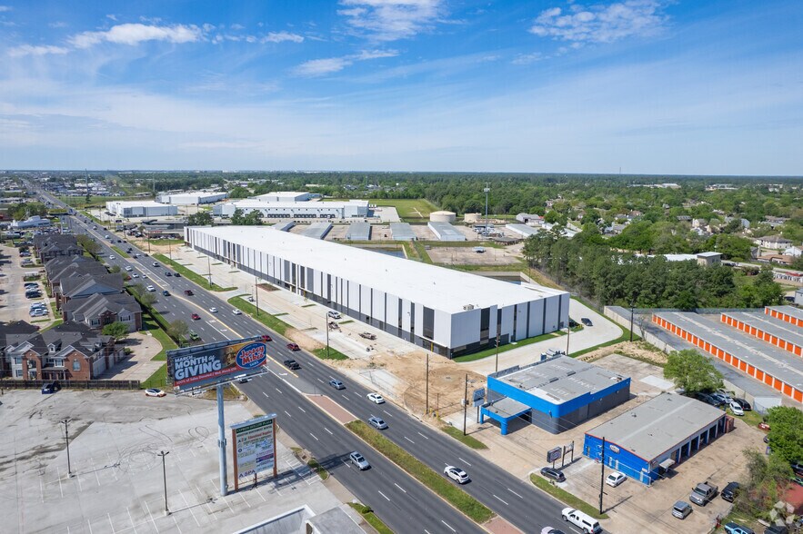 More Photos Of 9910 Cypress Creek Pky, Houston Warehouse For Sale