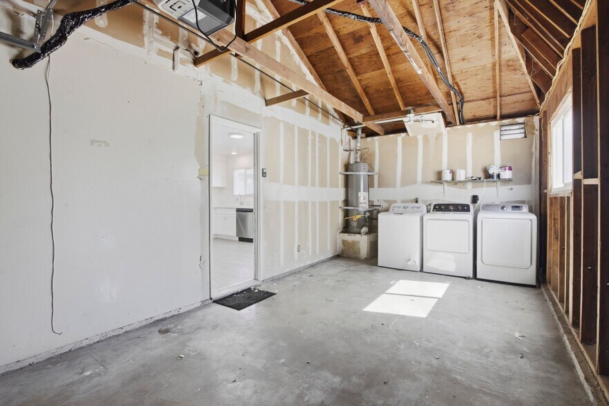 More Photos Of 6752-6770 Solita Ave, San Diego Apartments For Sale