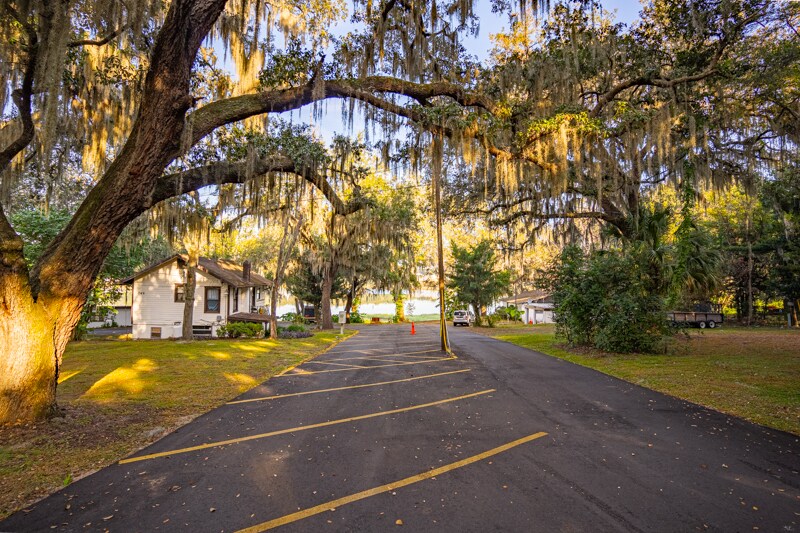 More Photos Of 8105 W Colonial Dr, Orlando Apartments For Sale