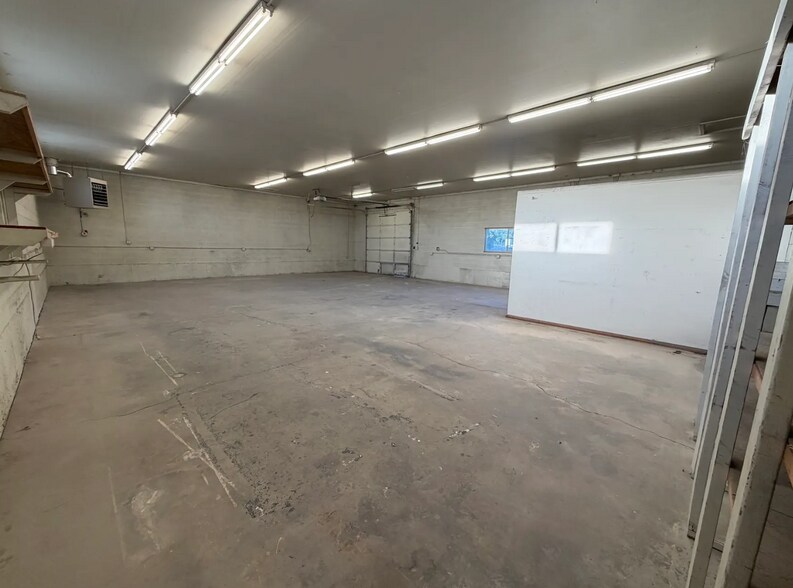 More Photos Of 589 N Geneva Rd, Lindon Warehouse For Sale