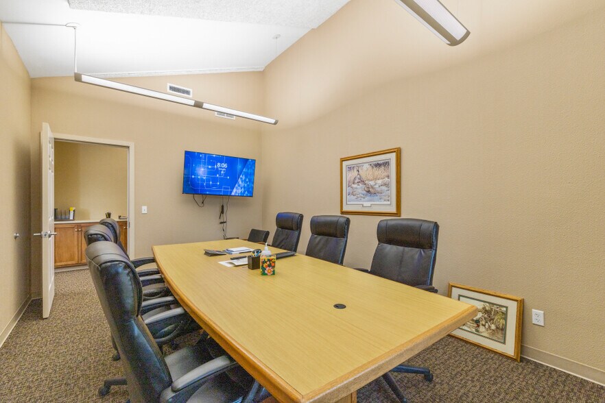 More Photos Of 422 S 5th St, Klamath Falls Office For Sale