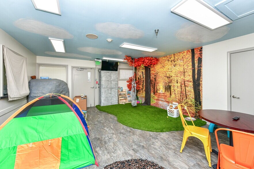 More Photos Of 1640 N Ritter Ave, Indianapolis Medical For Lease