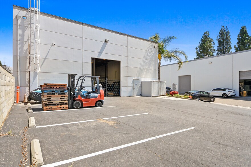 More Photos Of 23241 La Palma Ave, Yorba Linda Warehouse For Lease