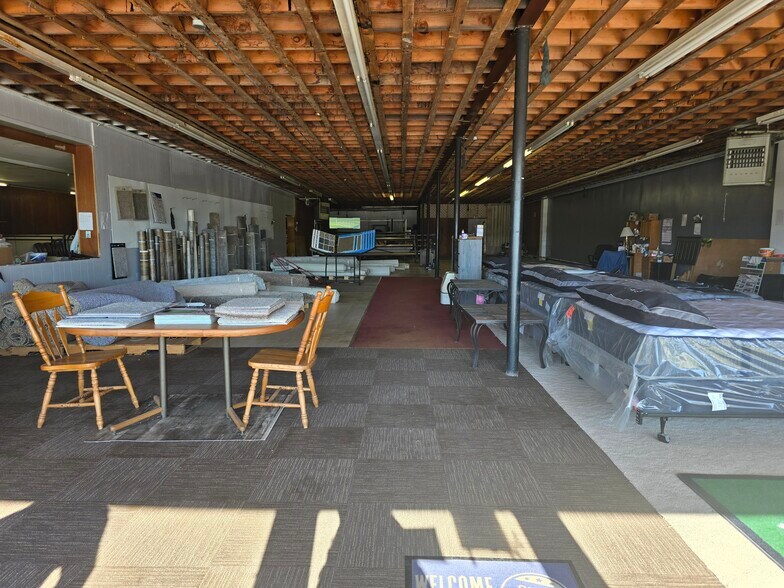 More Photos Of 2320 MN-60 Hwy, Windom General Retail For Sale
