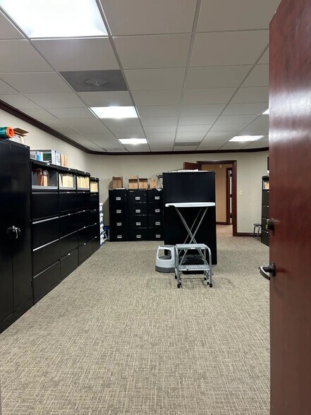 More Photos Of 3829 N Classen Blvd, Oklahoma City Office For Lease