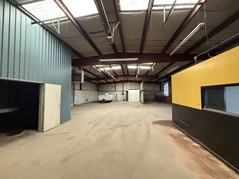 More Photos Of 12 NE 8th St, Oklahoma City Service For Sale