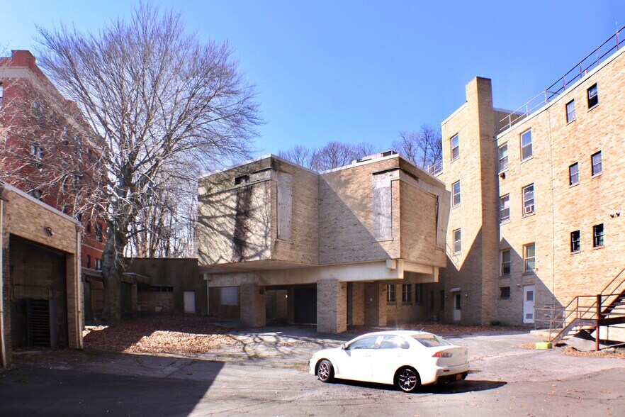 More Photos Of 78 Fort Pl, Staten Island Religious Facility For Sale