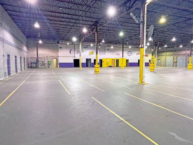 More Photos Of 3 Eastpoint Dr, Hooksett Food Processing For Lease