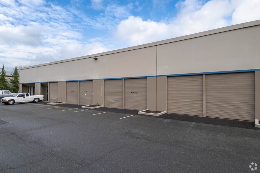 More Photos Of 7002-7024 S 220th St, Kent Warehouse For Lease
