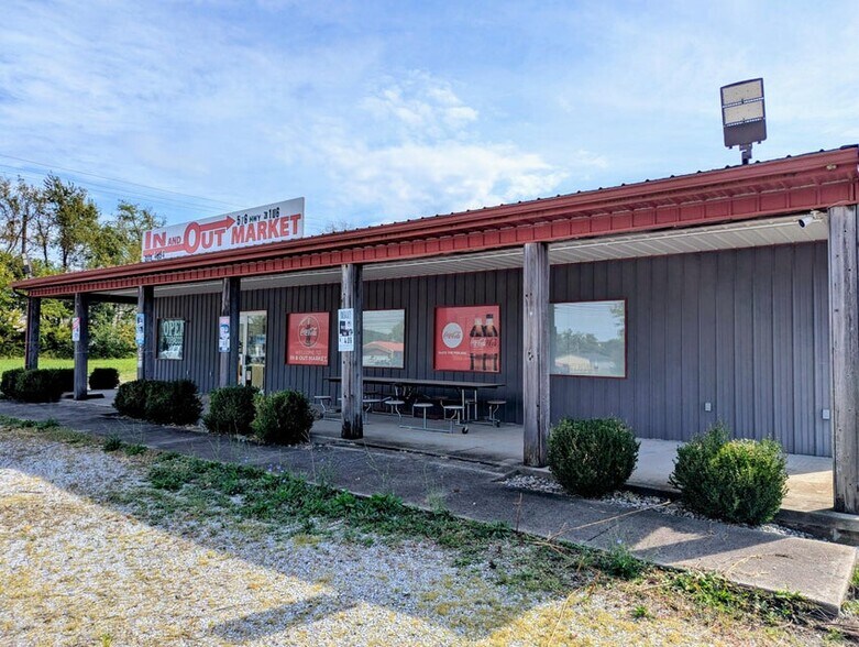 More Photos Of 576 Highway 3106, Monticello Freestanding For Sale