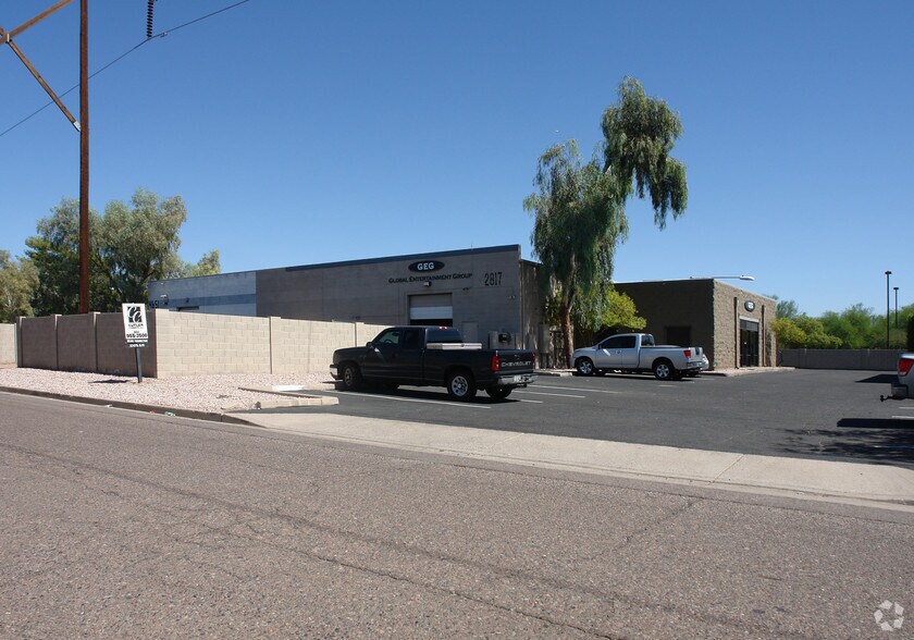 Primary Photo Of 2817 S 46th St, Phoenix Warehouse For Lease