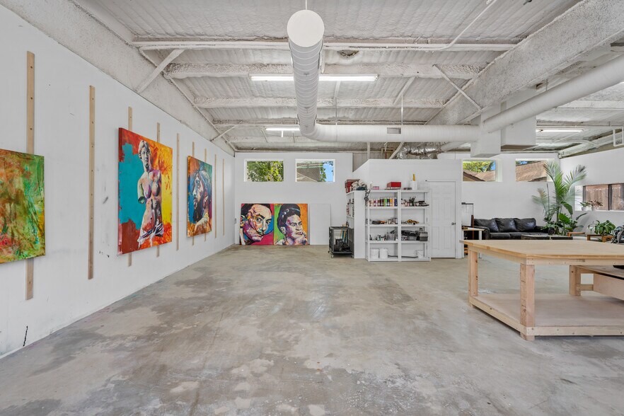 More Photos Of 3902 McKinney St, Houston Warehouse For Lease