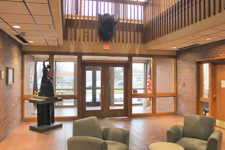 More Photos Of 8355 Rockville Rd, Indianapolis Office For Lease