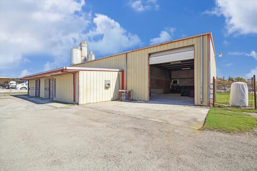 More Photos Of , Houston Industrial For Sale