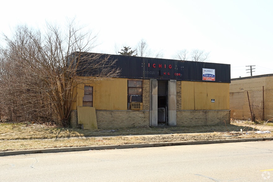 More Photos Of 8790 Grinnell St, Detroit Warehouse For Sale