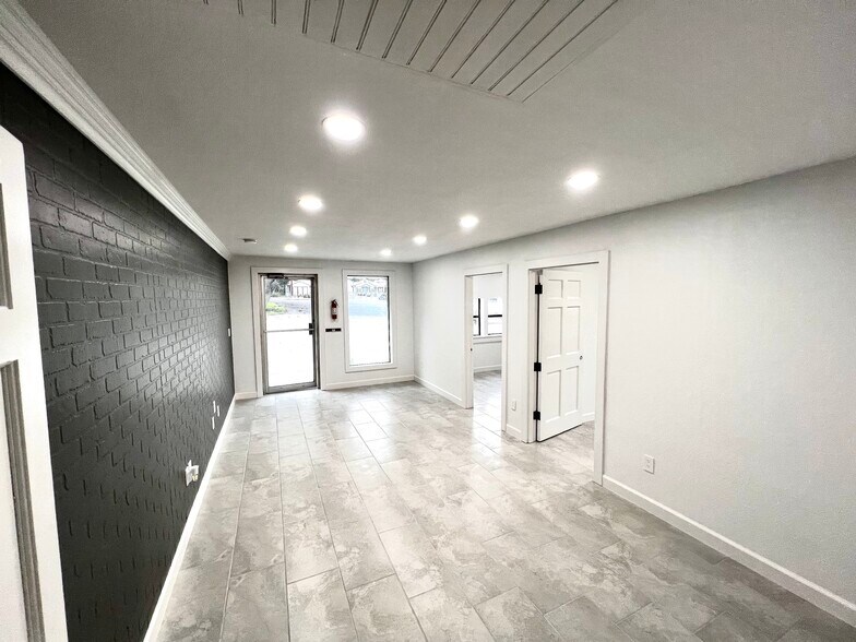 More Photos Of 2015 FM 2673, Canyon Lake Apartments For Lease