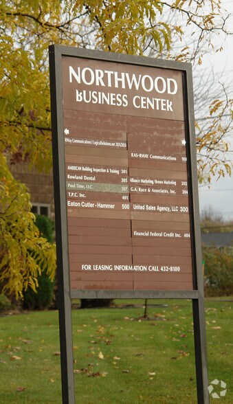 More Photos Of 6780 Northern Blvd, East Syracuse Showroom For Lease