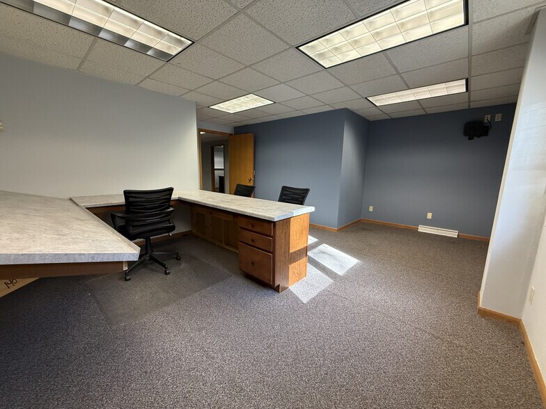 More Photos Of 6135 N American Ln, De Forest Warehouse For Lease