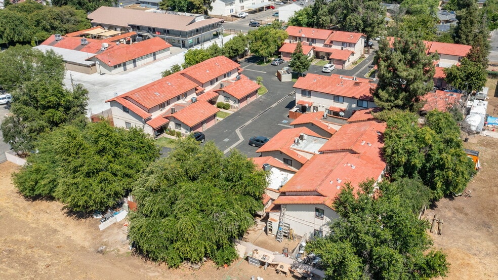 More Photos Of 4308 E Woodward Ave, Fresno Apartments For Sale