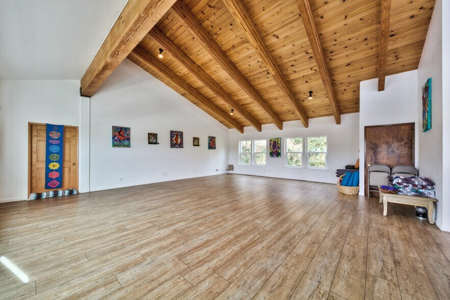 More Photos Of 290 Old Pony Express Trl, Markleeville Storefront Retail Residential For Sale