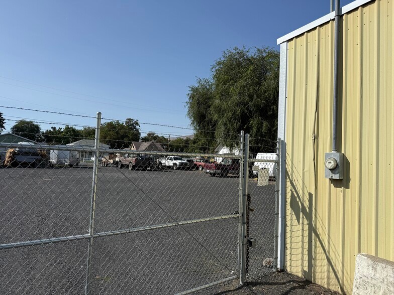 More Photos Of 117 25th St, Lewiston Industrial For Sale