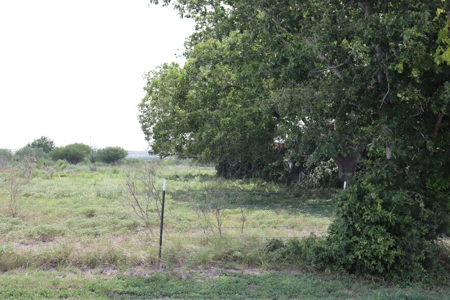 More Photos Of 2001 Clearfork St, Lockhart Land For Sale