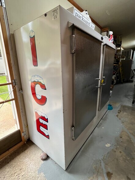 More Photos Of 29209 County Road 407, Newberry Lodge Meeting Hall For Sale