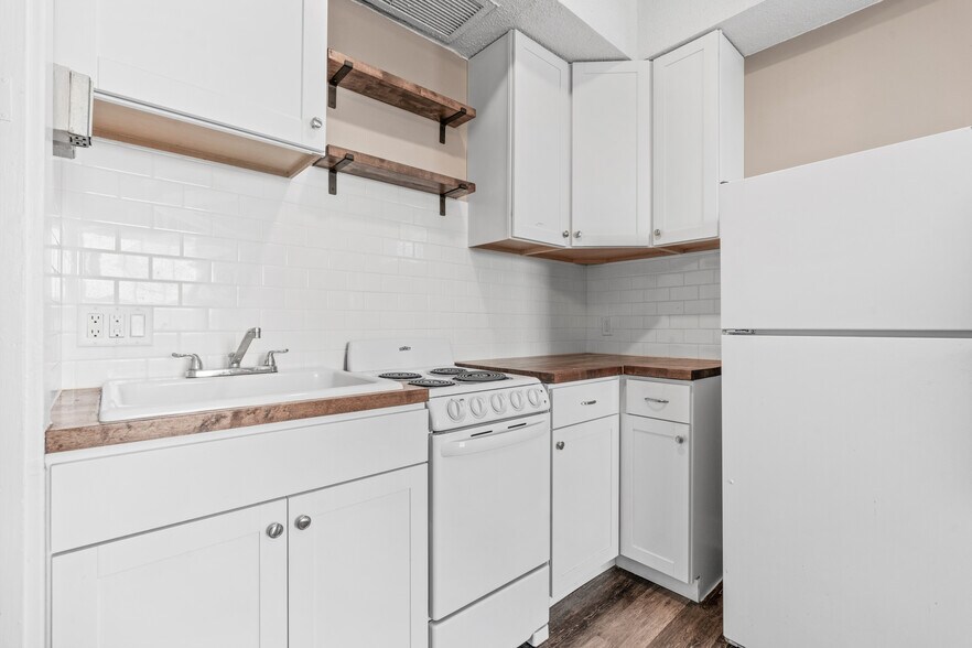 More Photos Of , Hutchinson Multifamily For Sale