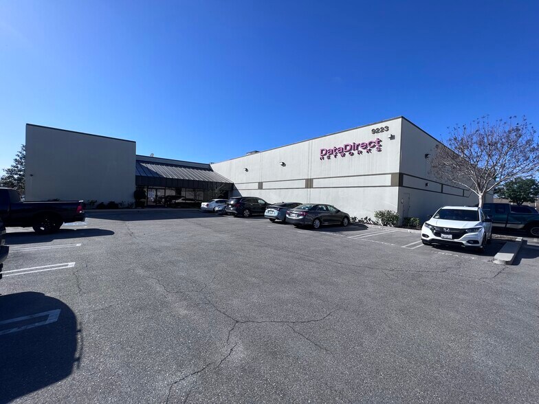 More Photos Of 9223 Deering Ave, Chatsworth Warehouse For Sale