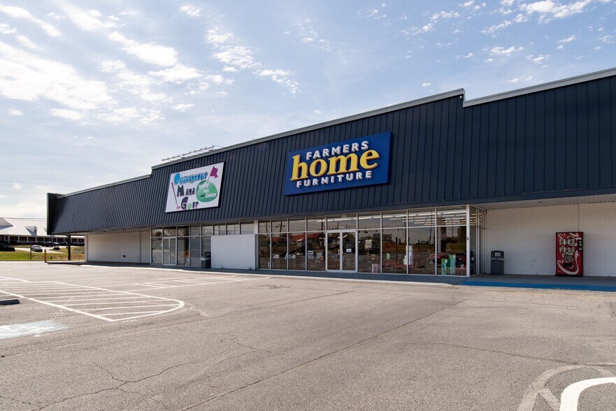 More Photos Of , Dallas General Retail For Sale