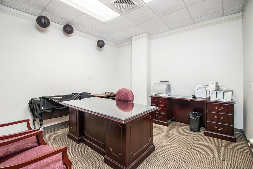 More Photos Of 699 Terryville Ave, Bristol Medical For Sale