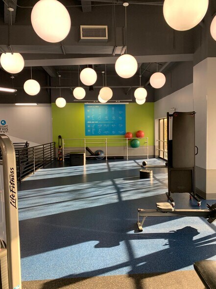 More Photos Of 2-14 Ferry St, Newark General Retail For Lease