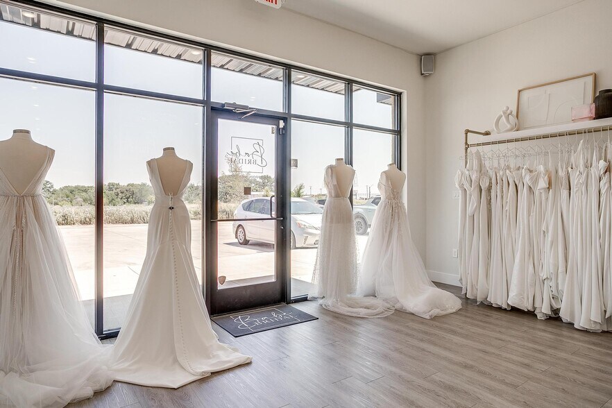 More Photos Of 1801 Lone Oak Rd, Weatherford Storefront Retail Office For Lease