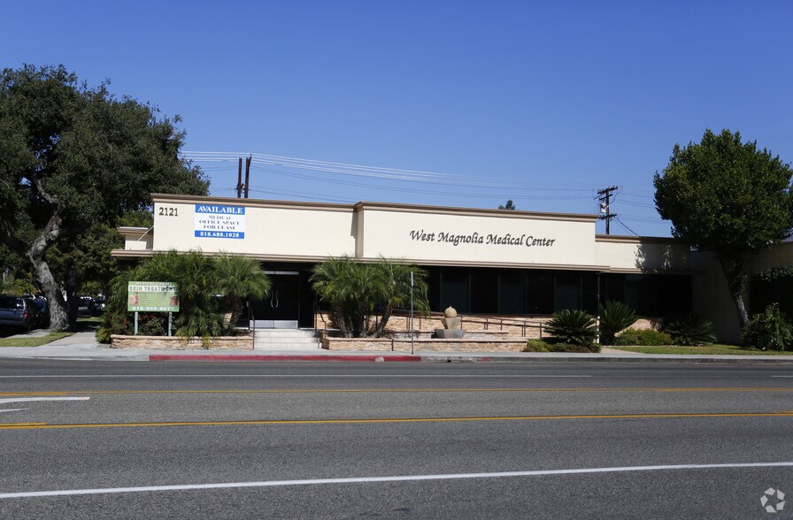 More Photos Of 2121 W Magnolia Blvd, Burbank Medical For Lease