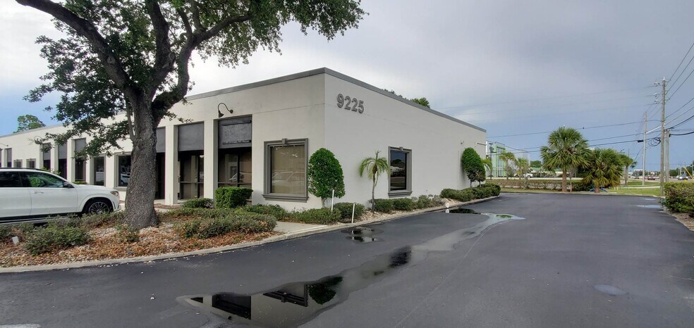 More Photos Of 9225 Ulmerton Rd, Largo Light Distribution For Lease