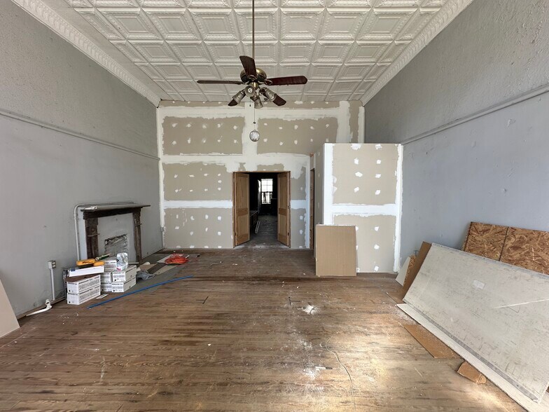 More Photos Of 13 Public Sq, Bowman Storefront For Sale