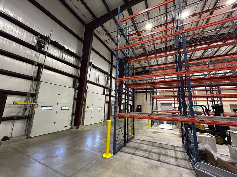More Photos Of 712 Fellowship Rd, Mount Laurel Warehouse For Lease