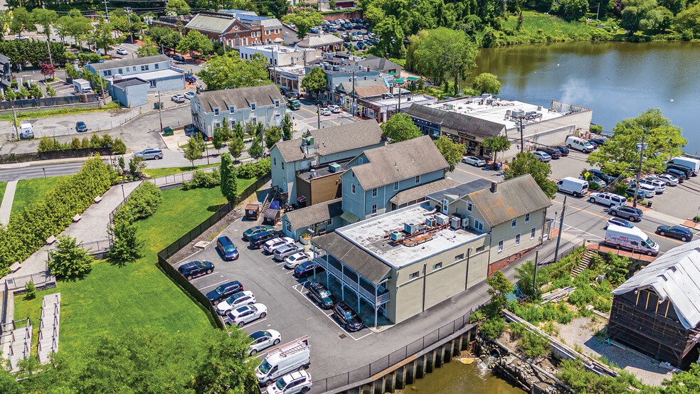 More Photos Of , Roslyn General Retail For Sale