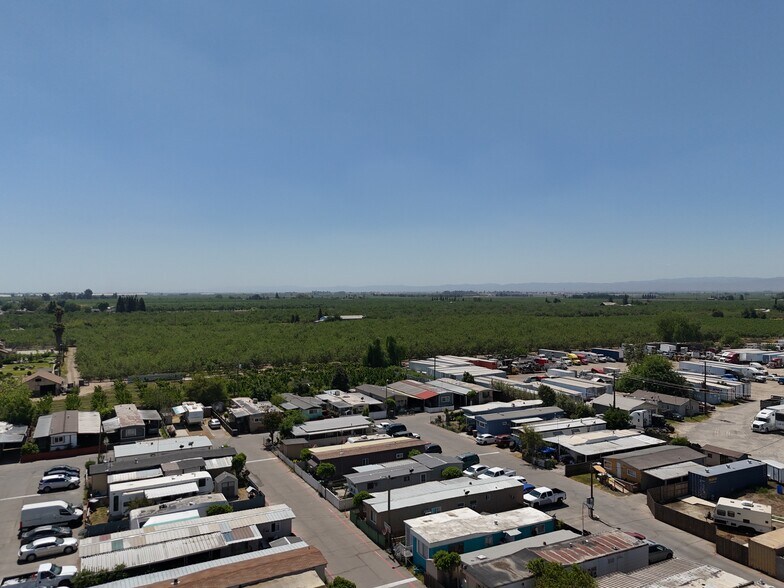 More Photos Of 2030 E Grayson Rd, Ceres Manufactured Housing Mobile Home Park For Sale