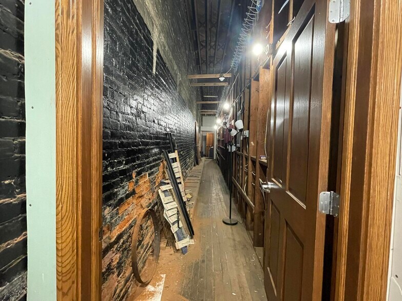 More Photos Of 99-101 Fraley st, Kane Flex For Sale